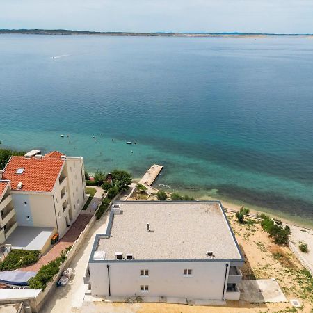 Miletici Beachfront Apartments Tic With Seaview מראה חיצוני תמונה