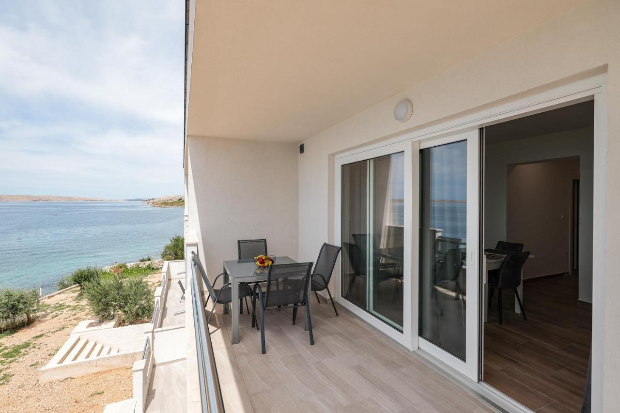 Miletici Beachfront Apartments Tic With Seaview מראה חיצוני תמונה