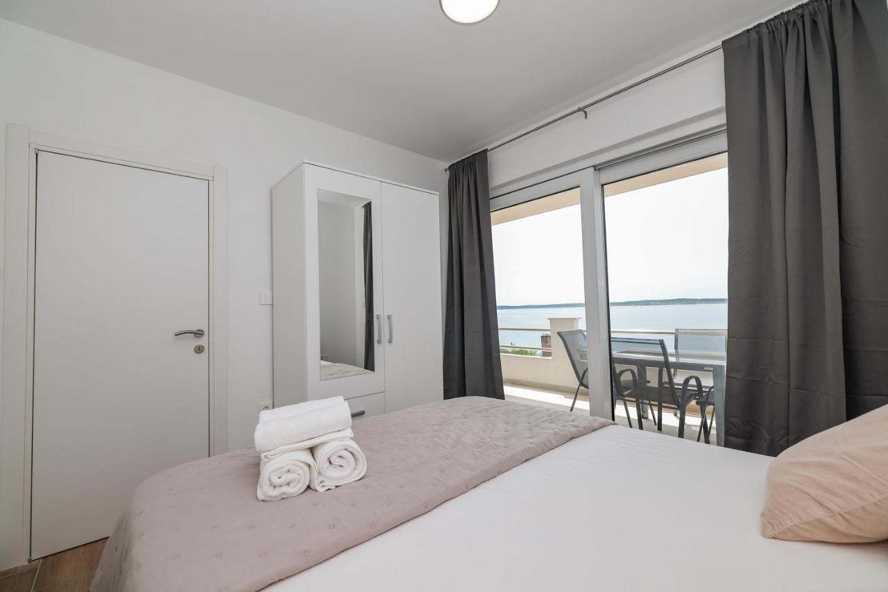 Miletici Beachfront Apartments Tic With Seaview מראה חיצוני תמונה