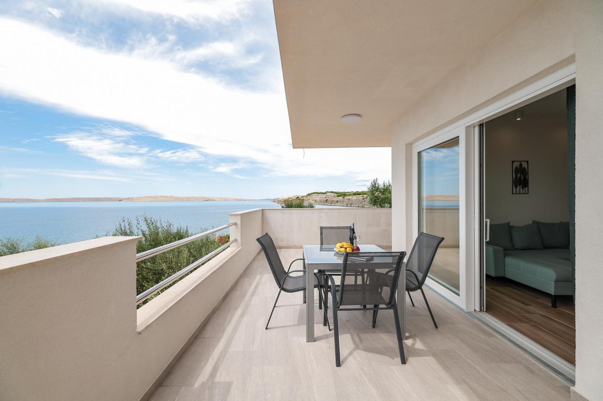 Miletici Beachfront Apartments Tic With Seaview מראה חיצוני תמונה