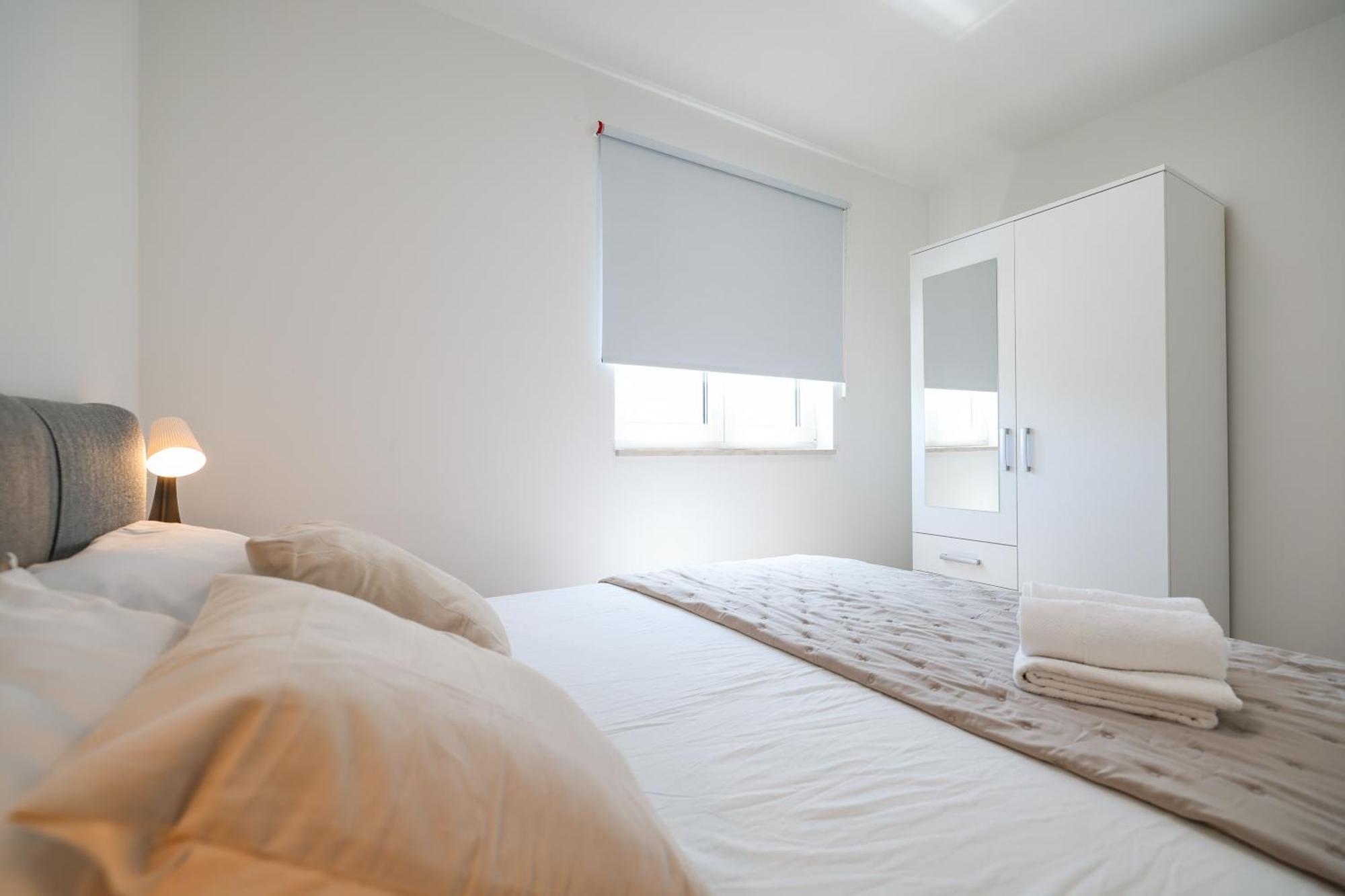 Miletici Beachfront Apartments Tic With Seaview מראה חיצוני תמונה